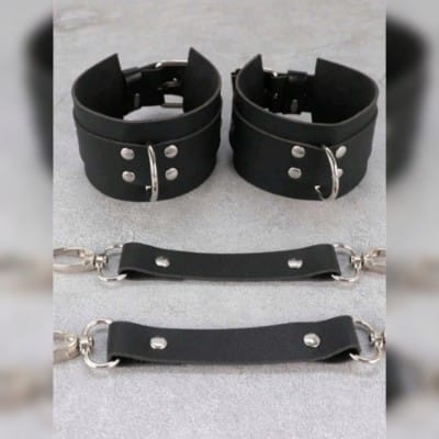Esposas de Cuero para Tobillos ó Muñecas – Accesorio BDSM