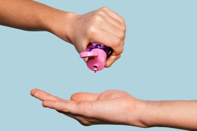 La química del deseo: Elegir el lubricante y el condón correcto es revolución